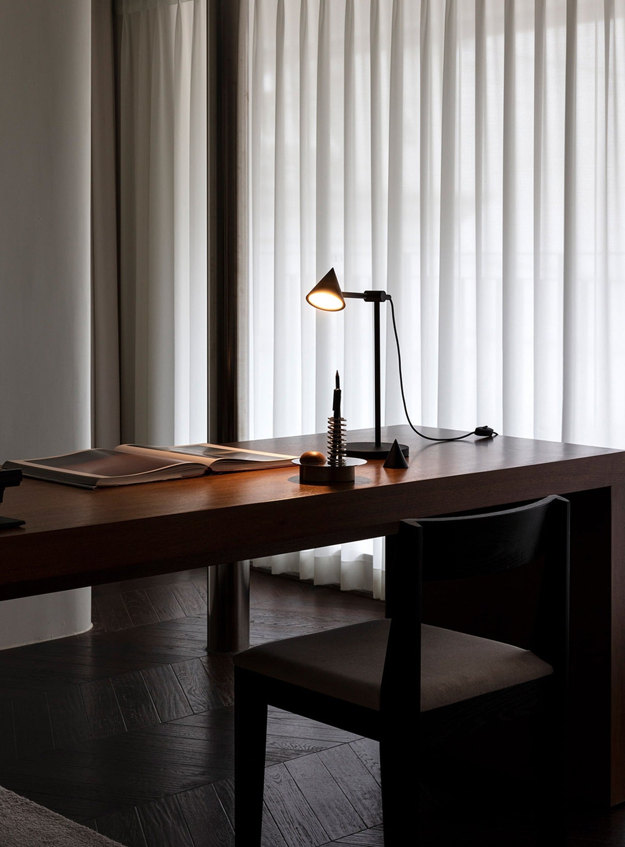 Pin Table Lamp