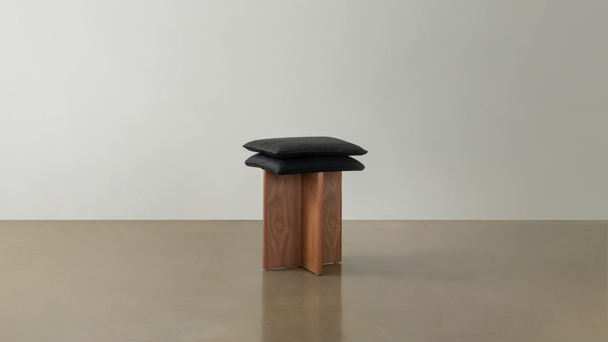 Cushion Stool (Straight Base)