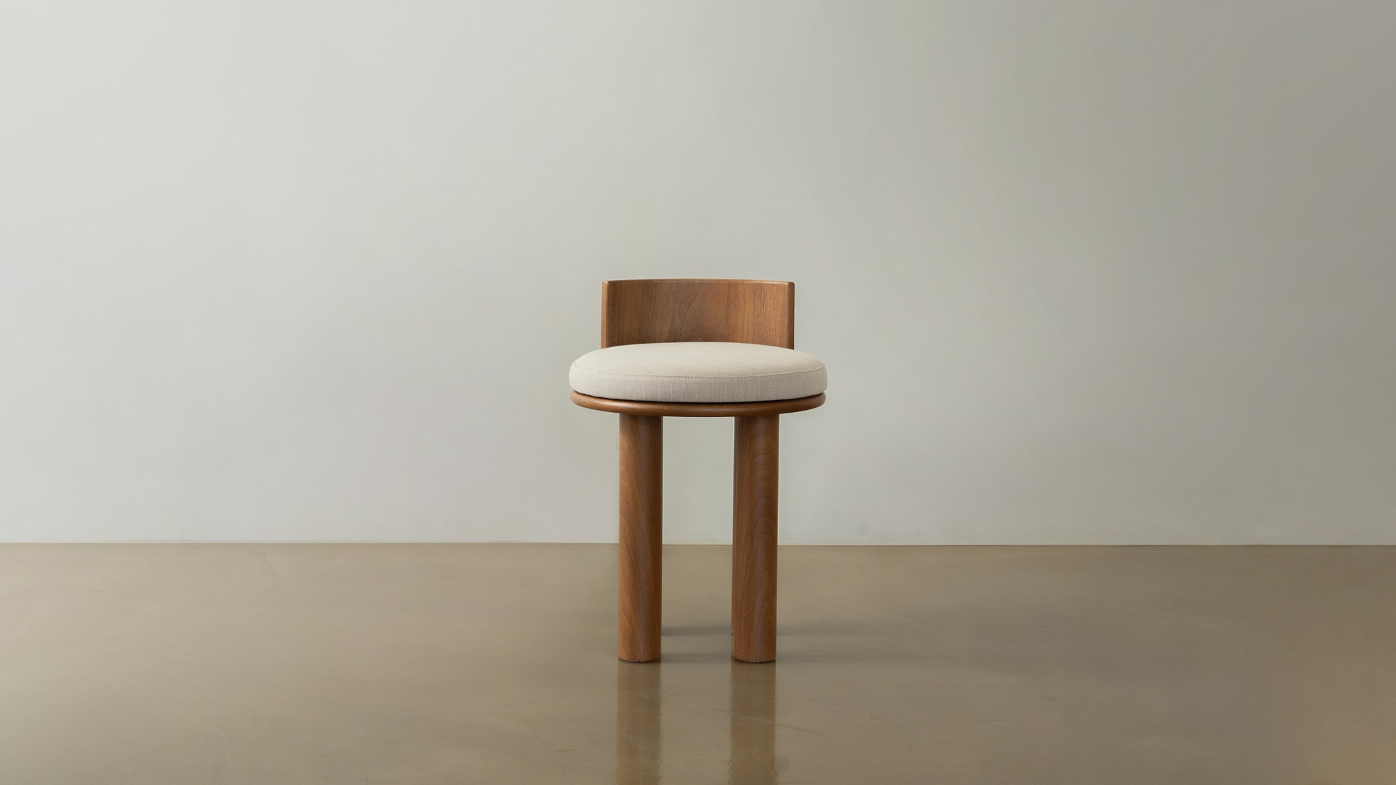 Low Back Stool