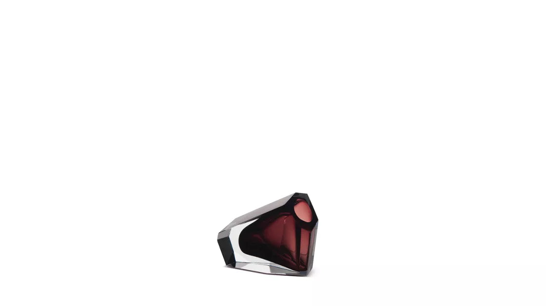 suiseki | small vase