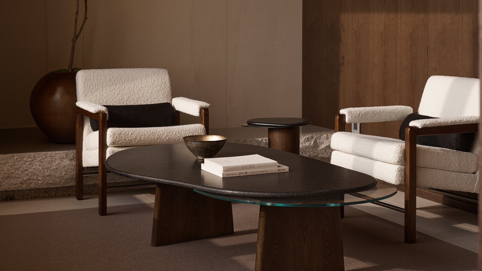 'ㄷ' Lounge Chair