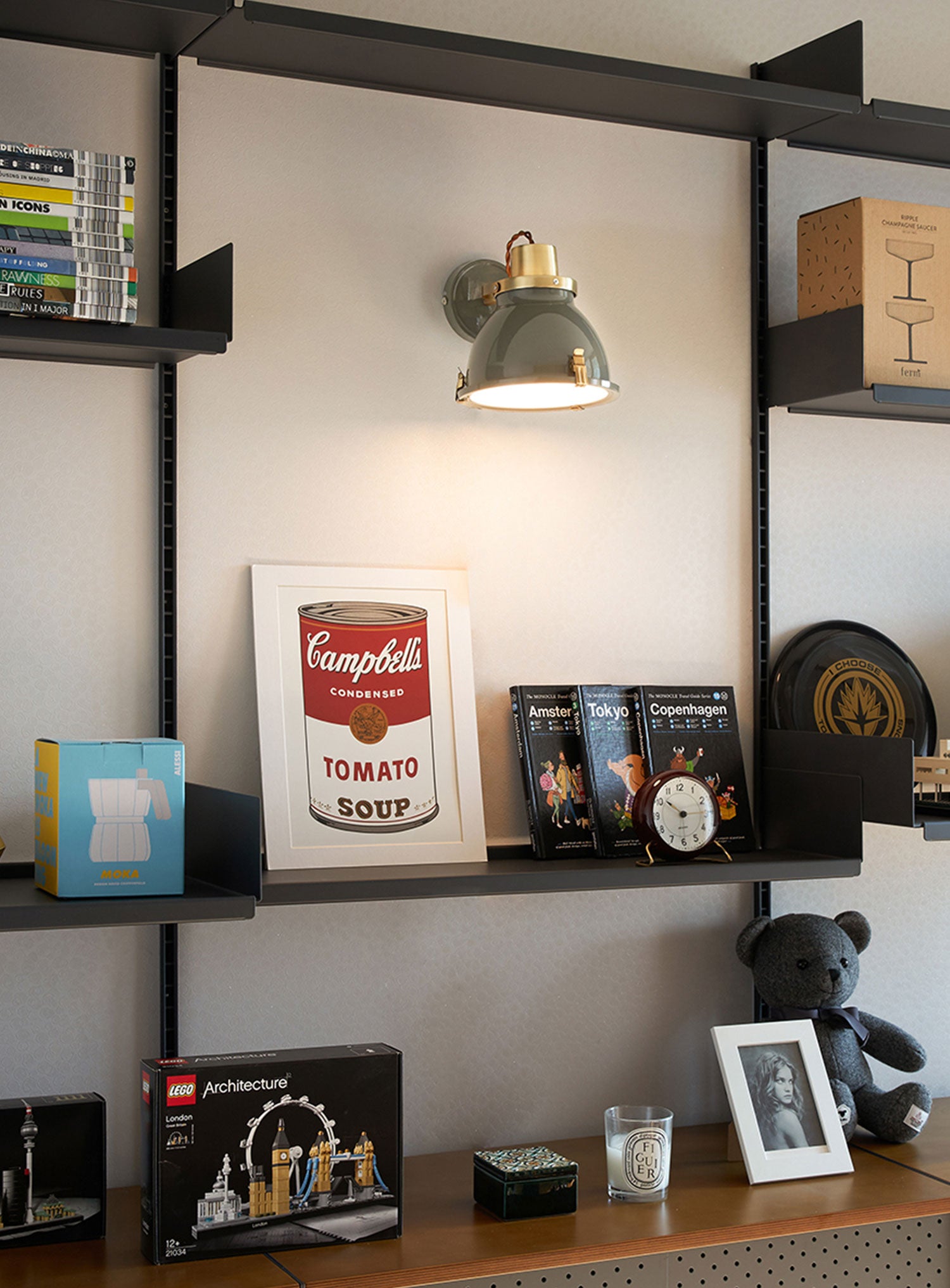 Hukeu Wall Lamp