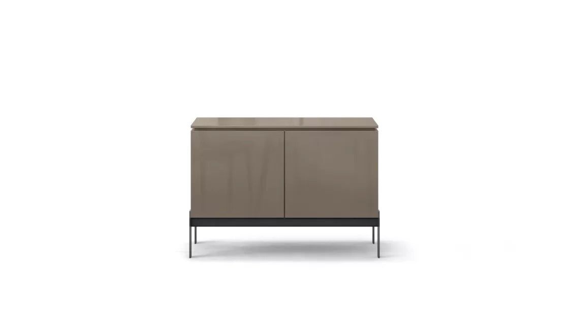 coda | Sideboard on legs - 2 doors