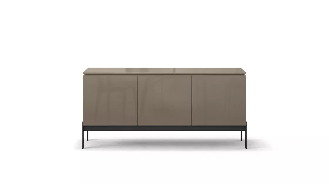 coda | Sideboard on legs - 3 doors