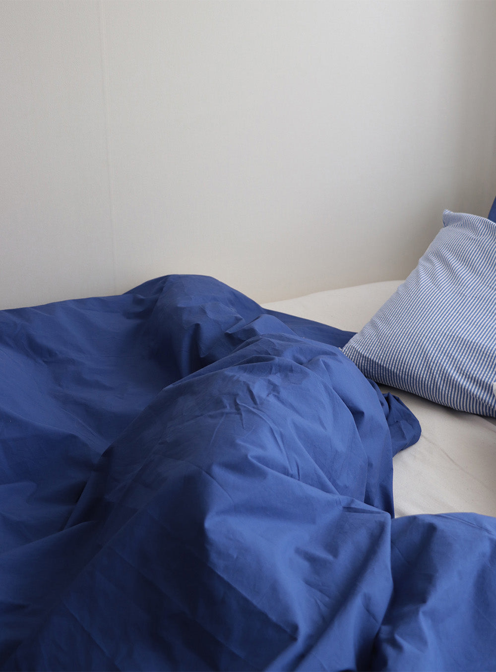 Cobalt cotton bedding