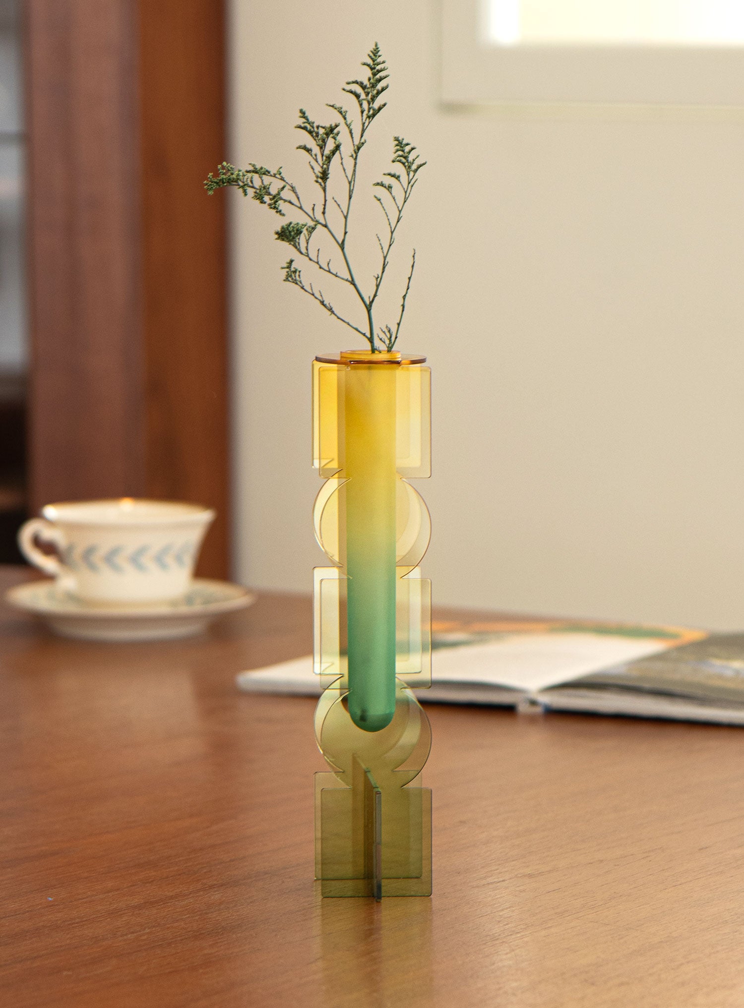 Keolreom Acrylic Vase
