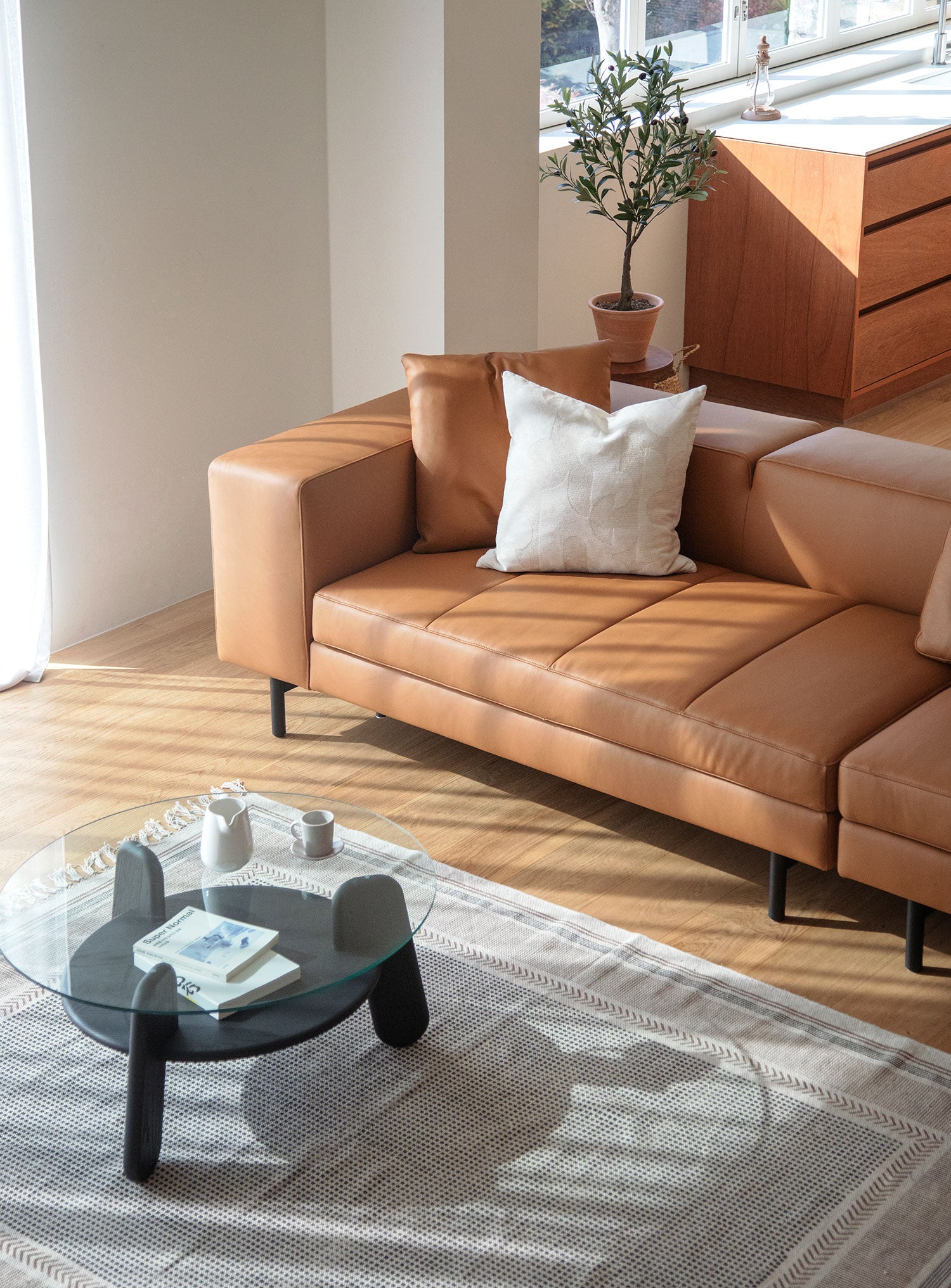 AROUND SOFA / LEATHER