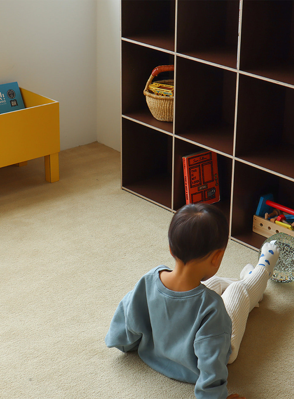 BOOK SHELVES 4X3