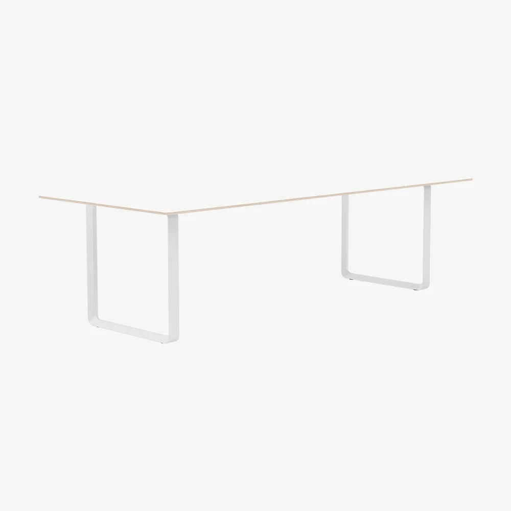 70/70 Table 255 - view 1