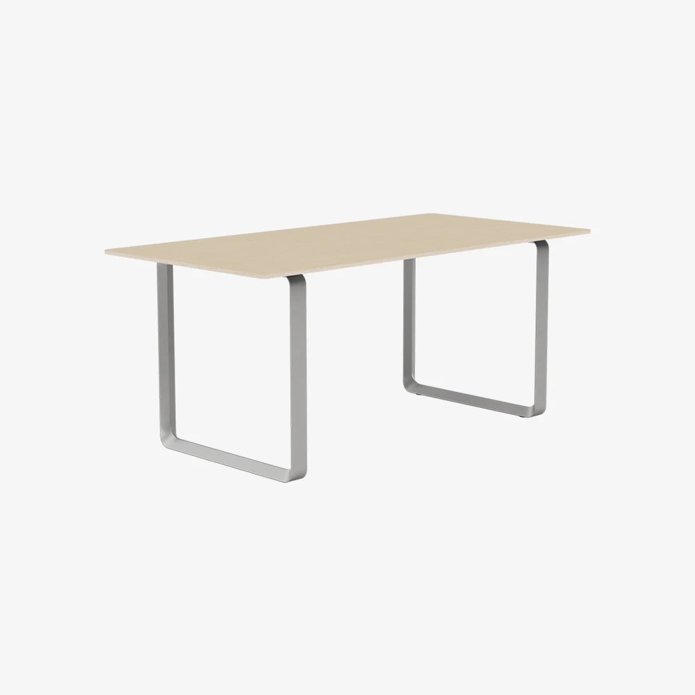 70/70 Table 170 - view 1