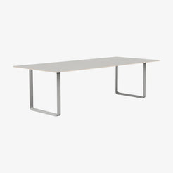 70/70 Table 255 - view 1