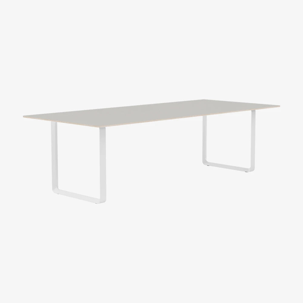 70/70 Table 255 - view 1