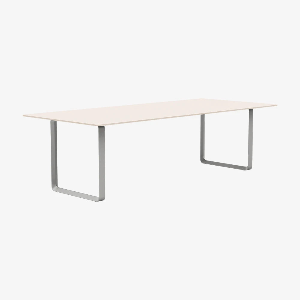 70/70 Table 255 - view 1