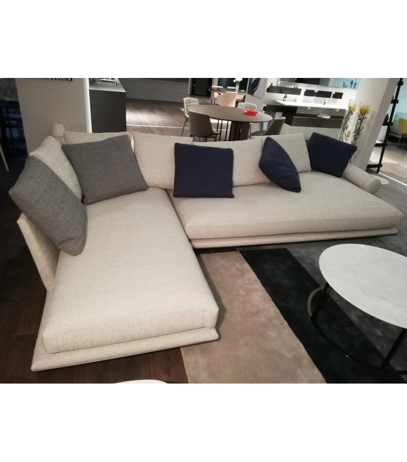 Noonu Sofa - view 1