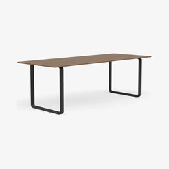 70/70 Table 225 - view 1