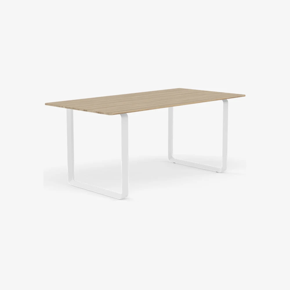 70/70 Table 170 - view 1