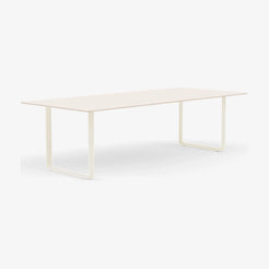 70/70 Table 255 - view 1