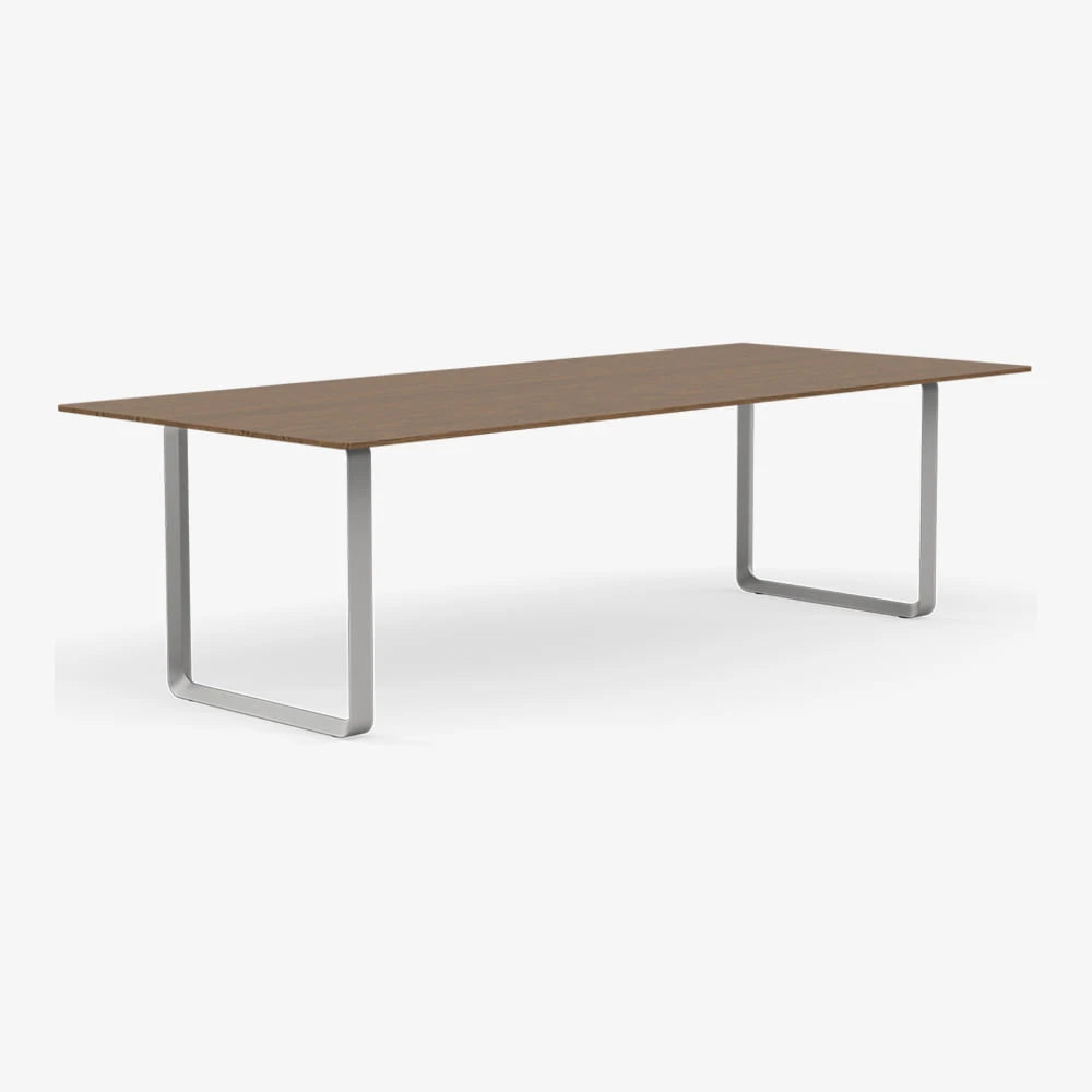 70/70 Table 295 - view 1
