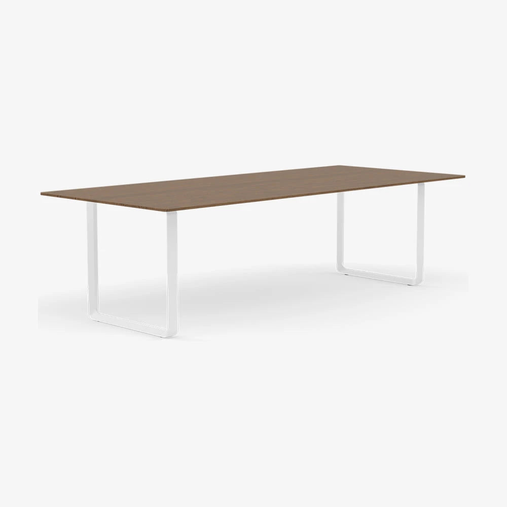70/70 Table 255 - view 1