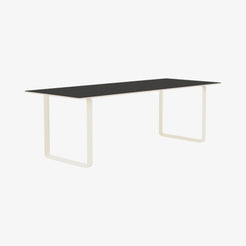 70/70 Table 225 - view 1