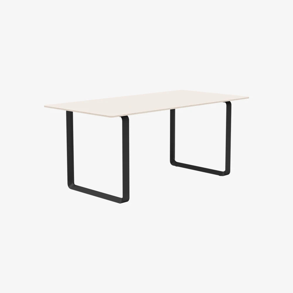 70/70 Table 170 - view 1