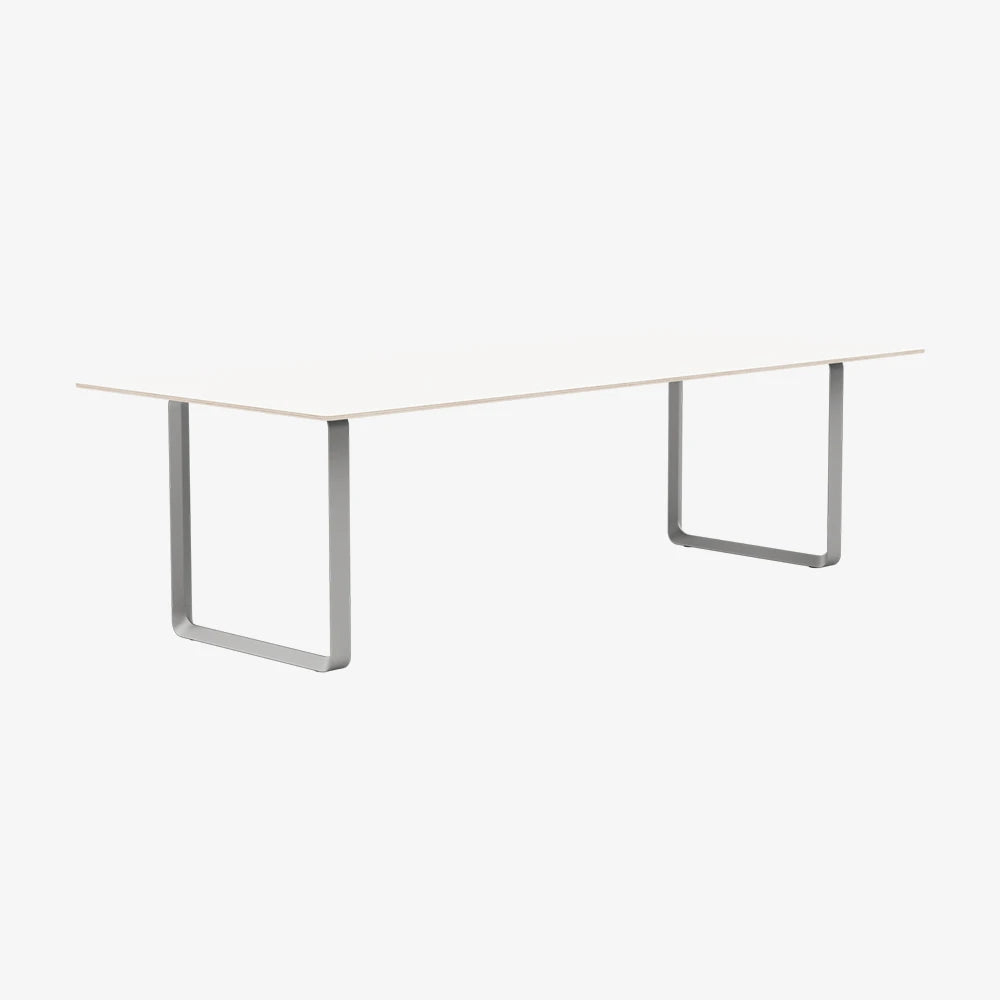 70/70 Table 255 - view 1