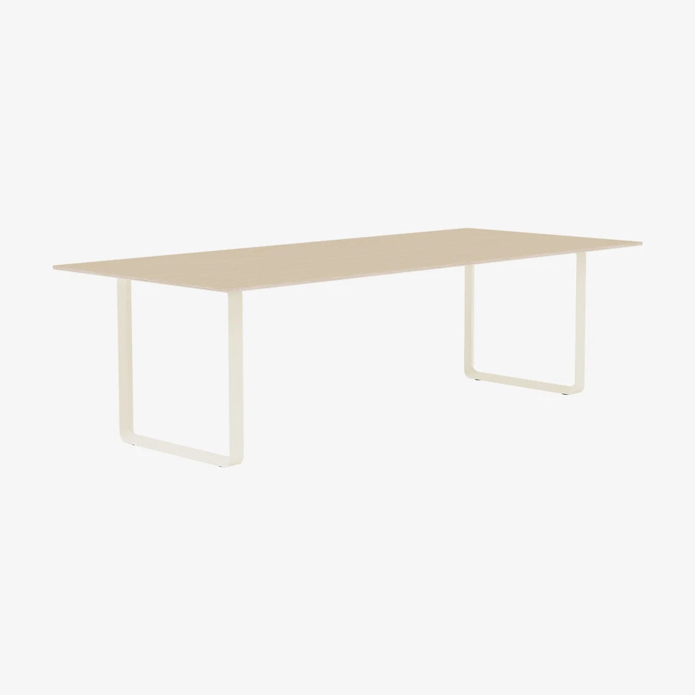 70/70 Table 255 - view 1