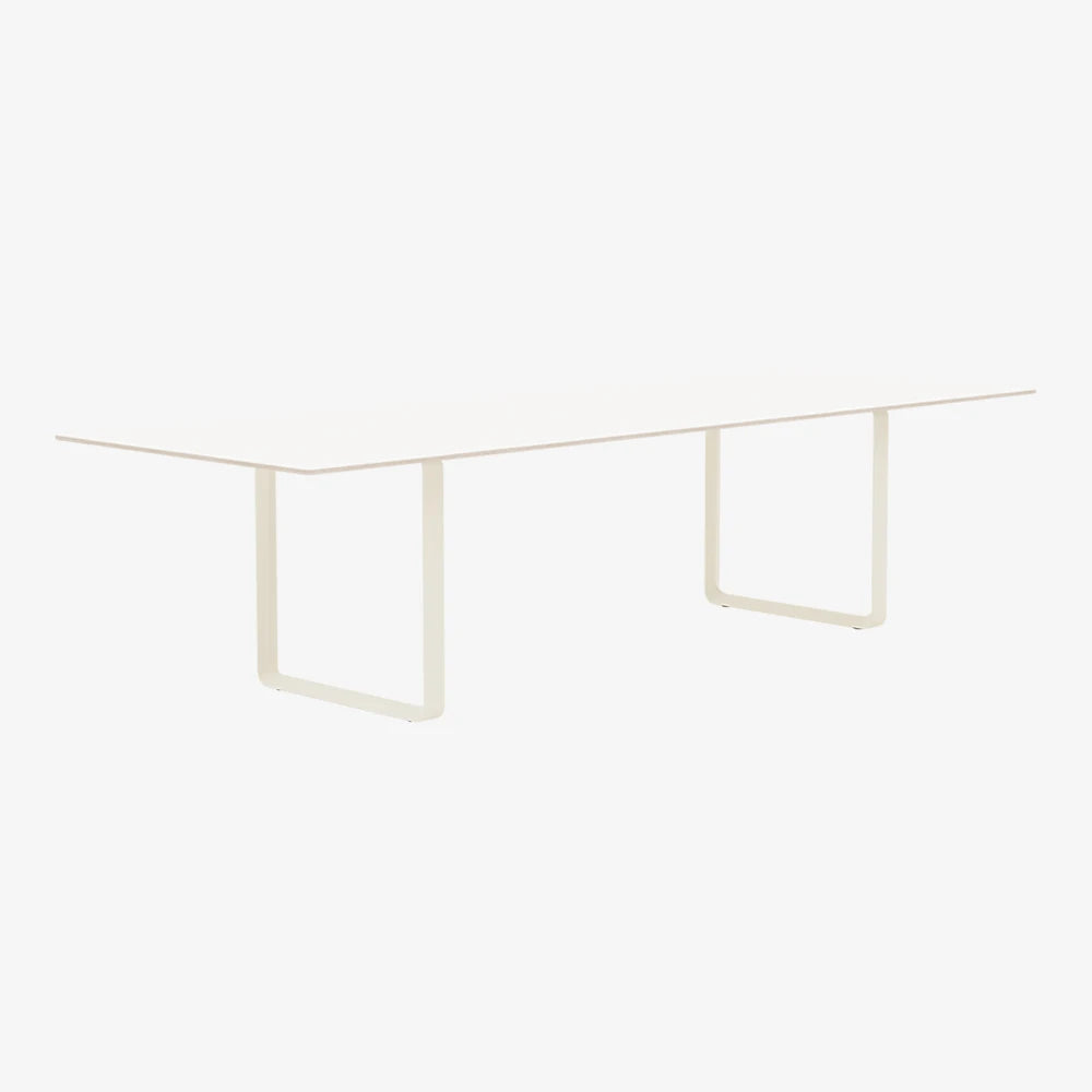 70/70 Table 295 - view 1