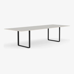 70/70 Table 295 - view 1