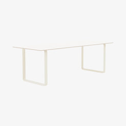 70/70 Table 225 - view 1