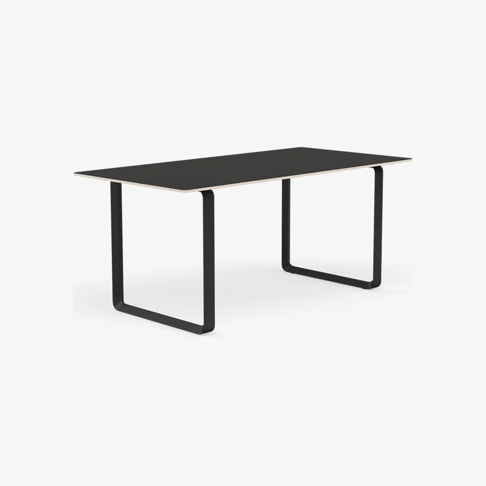70/70 Table 170 - view 1