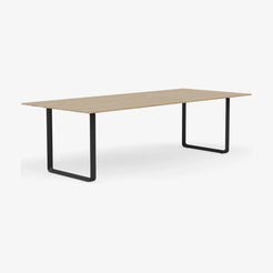 70/70 Table 255 - view 1