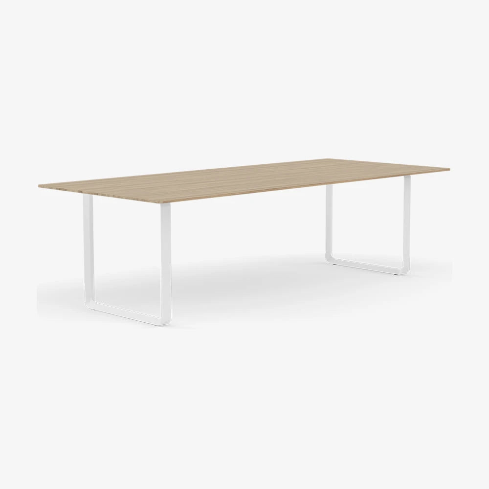 70/70 Table 255 - view 1