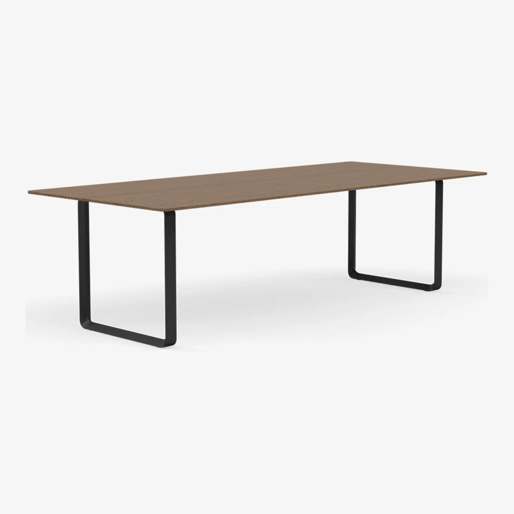 70/70 Table 295 - view 1