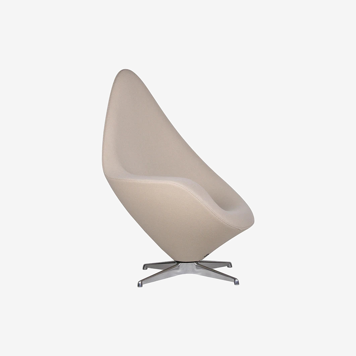 Plateau High Beige Lounge Chair
