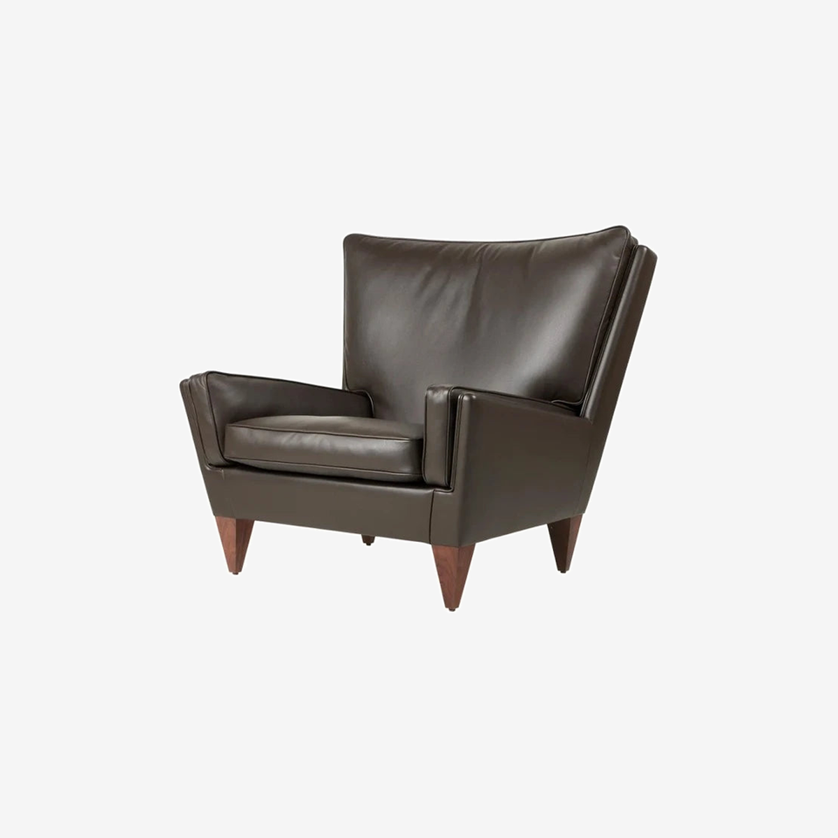 V11 Lounge Chair Walnut/Smooth leather Coffee
